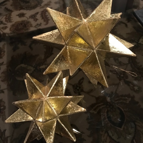 Two 20 point gold stars. - Picture 1 of 3